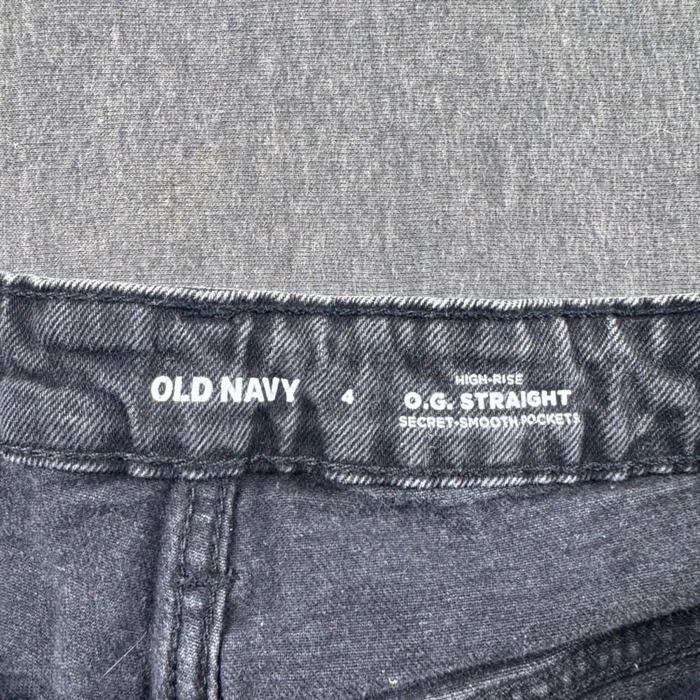 Old Navy Women's Size 4 Gray O G Straight High Rise Distressed Denim‎ Shorts - Picture 3 of 6